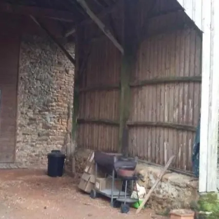 Renove En Pleine Campagne Pres Du Mans : 5 Chambres, Terrasse, Barbecue, Acces Paris Facile La Bazoge